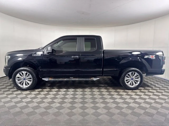 Used 2018 Shadow Black Ford XL image 8