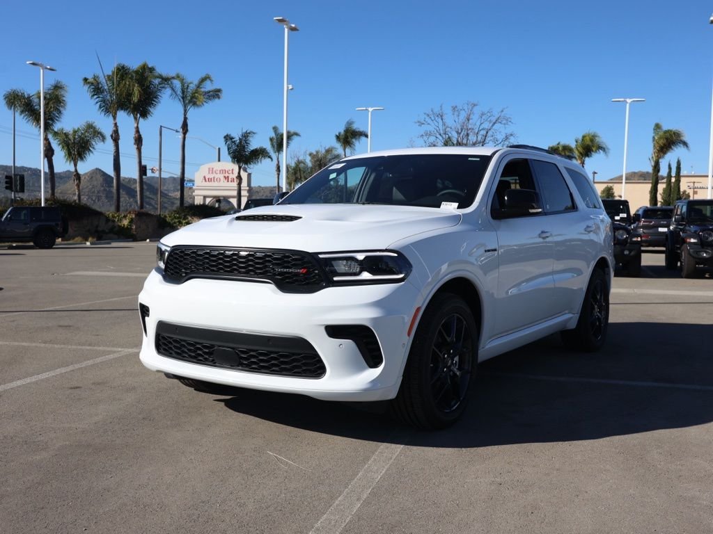 New 2026 White Knuckle Clear-Coat Exterior Paint Dodge GT Premium HEMI V8 image 7