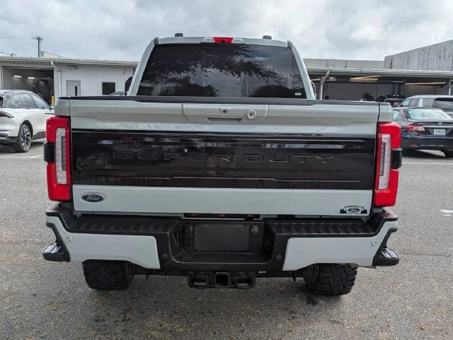 Used 2025 Avalanche Ford Platinum image 4