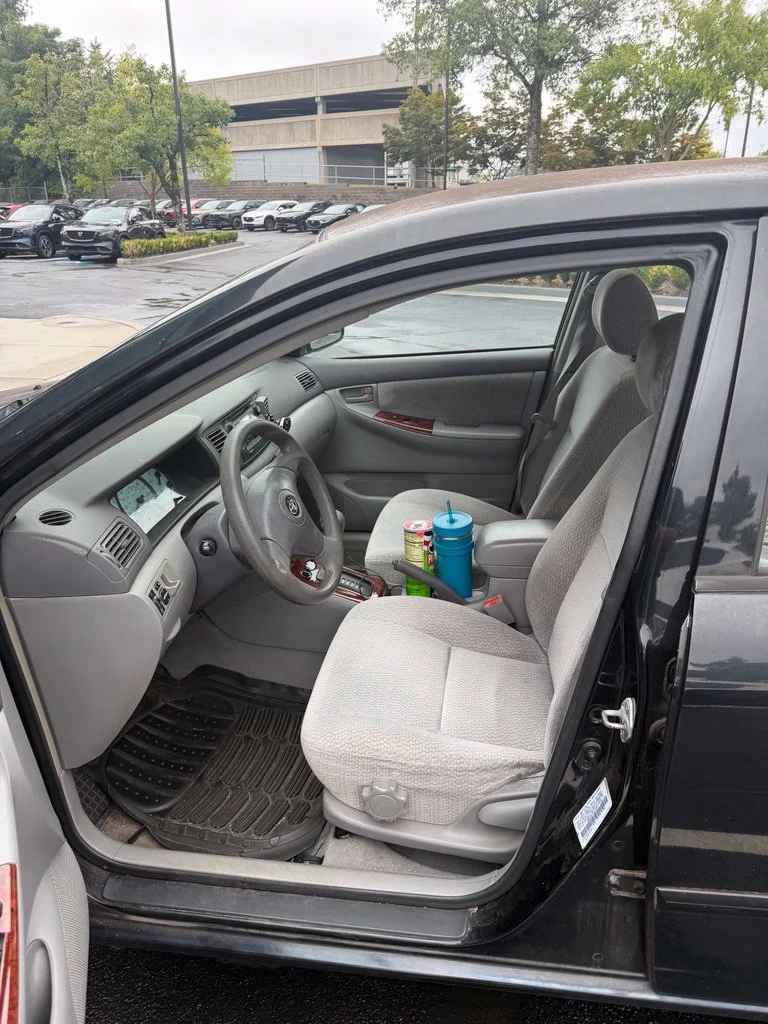 Used 2003 Black Toyota LE image 7