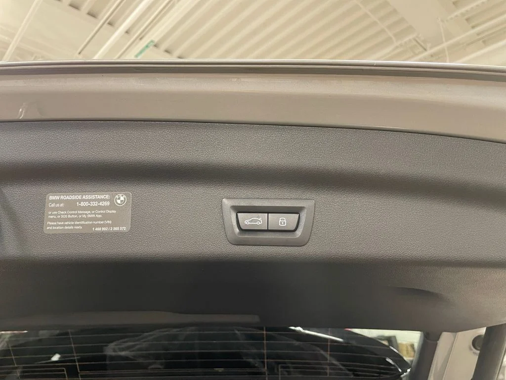 Used 2026 Silver Metallic BMW xDrive28i image 16
