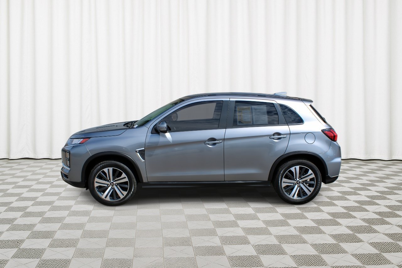 Used 2021 Mercury Gray Metallic Mitsubishi SE image 6
