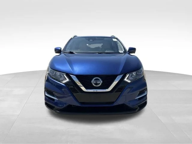 Used 2020 Blue Nissan SL image 8
