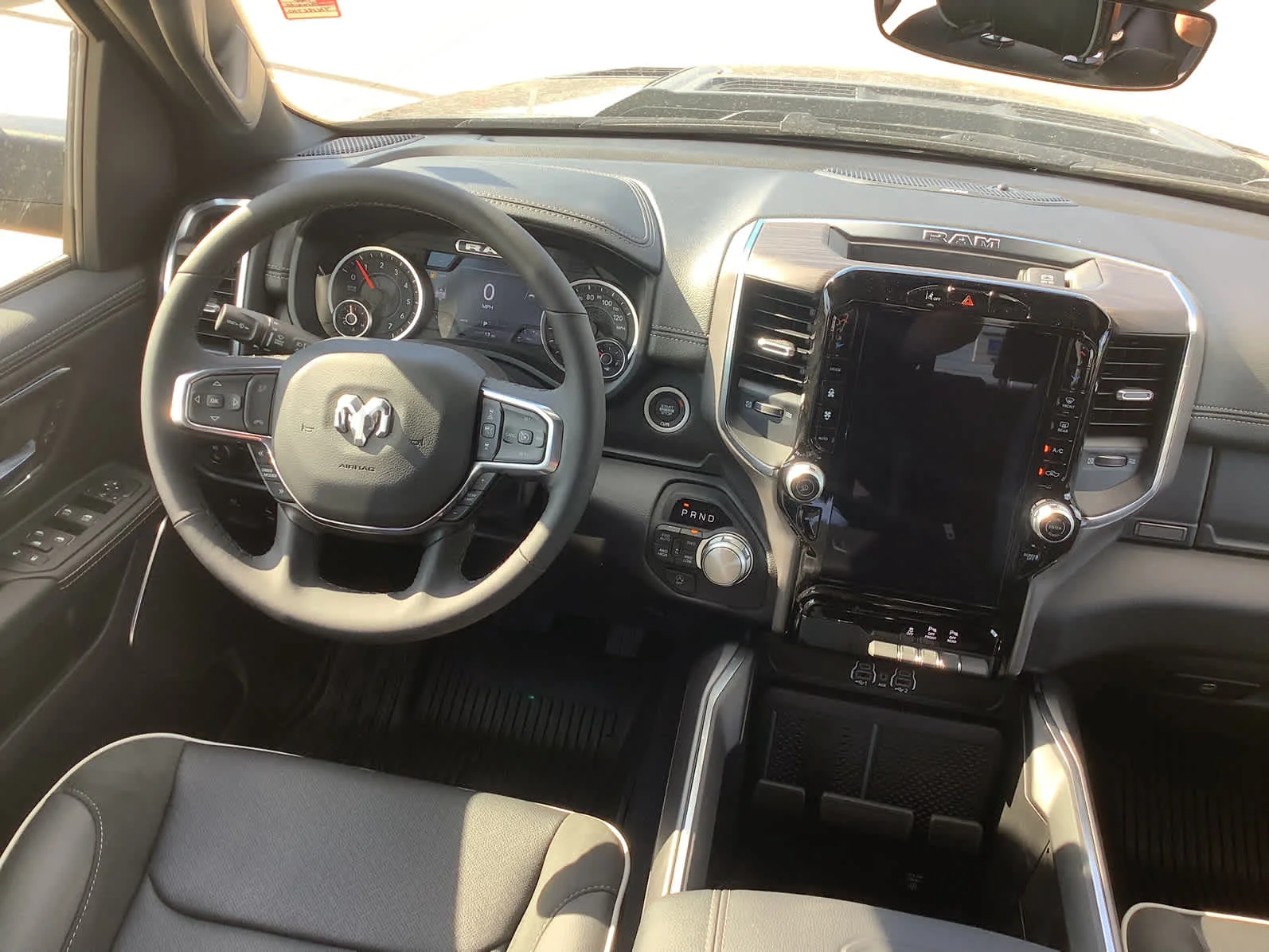 2026 RAM 1500 Laramie - Photo 16