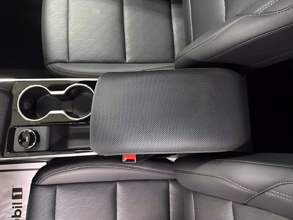 2027 Chevrolet Equinox LT - Photo 16