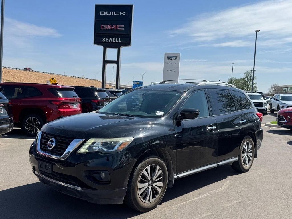 2017 Nissan Pathfinder SL