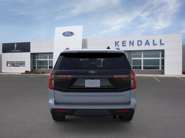 New 2026 Gray Metallic Ford Tremor image 5