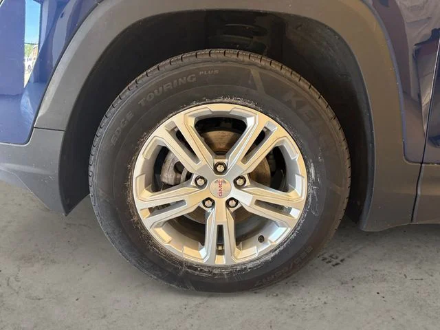 Used 2022  GMC SLE image 15