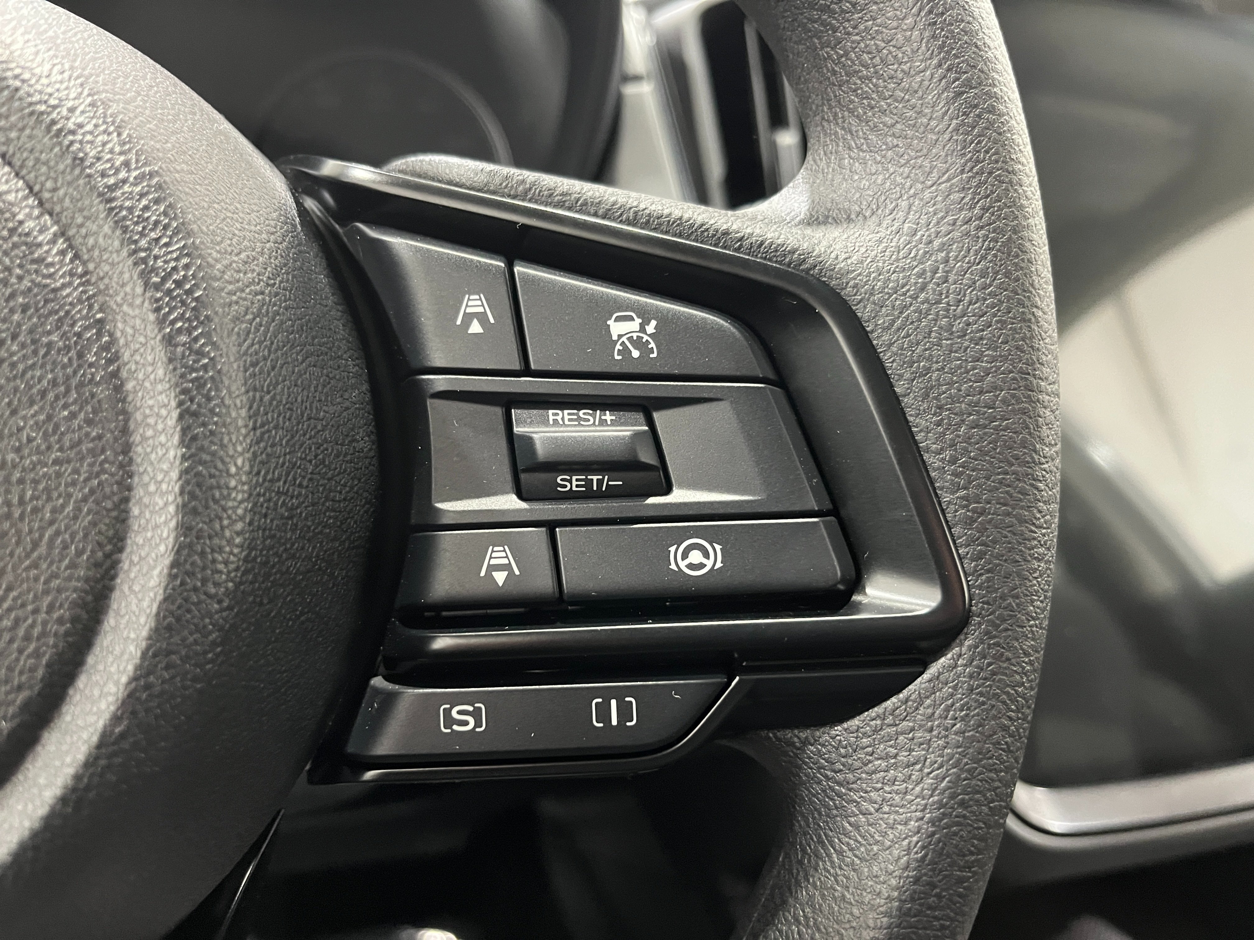 New 2026 CRYSTAL WHITE PEARL Subaru Premium image 18