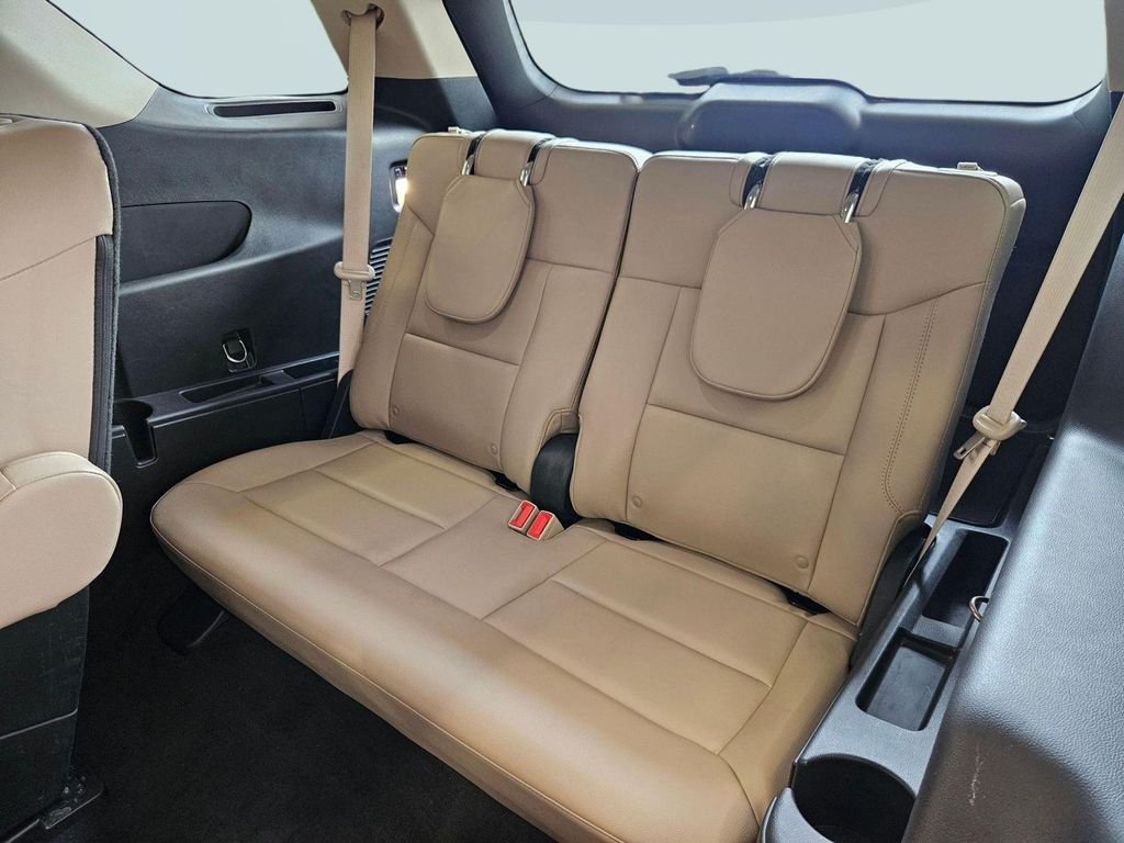 Used 2022 Black Metallic Ford Limited image 24