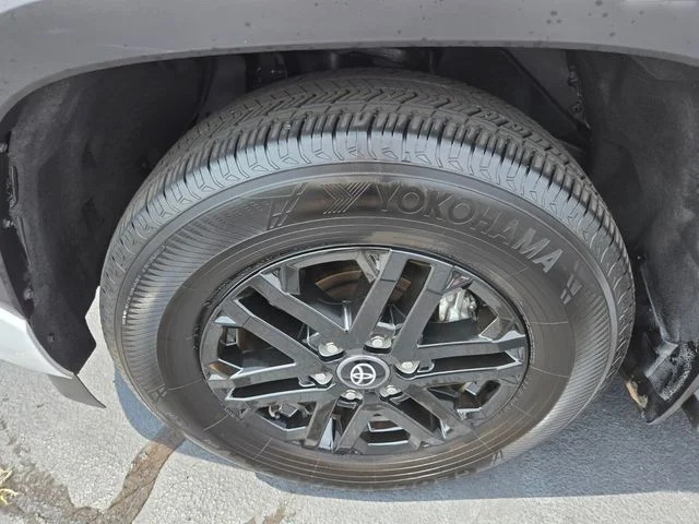Used 2025 White Toyota SR5 image 25