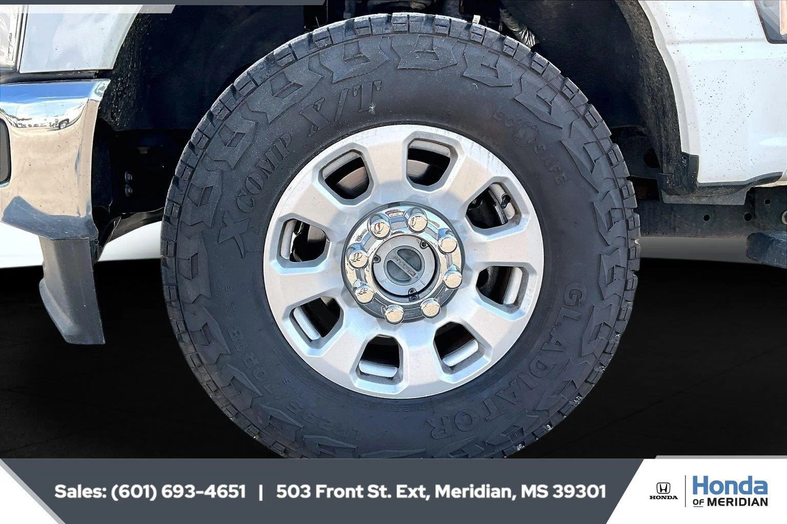 Used 2023 Oxford White Ford XLT image 7