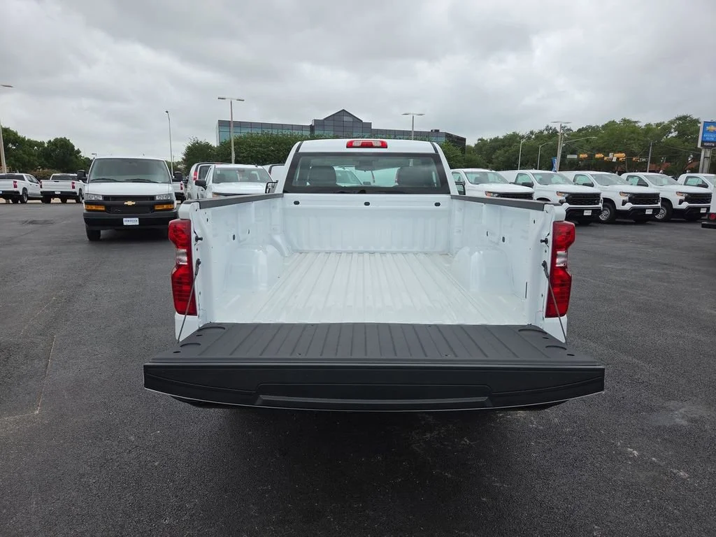 New 2026 Summit White Chevrolet WT image 15