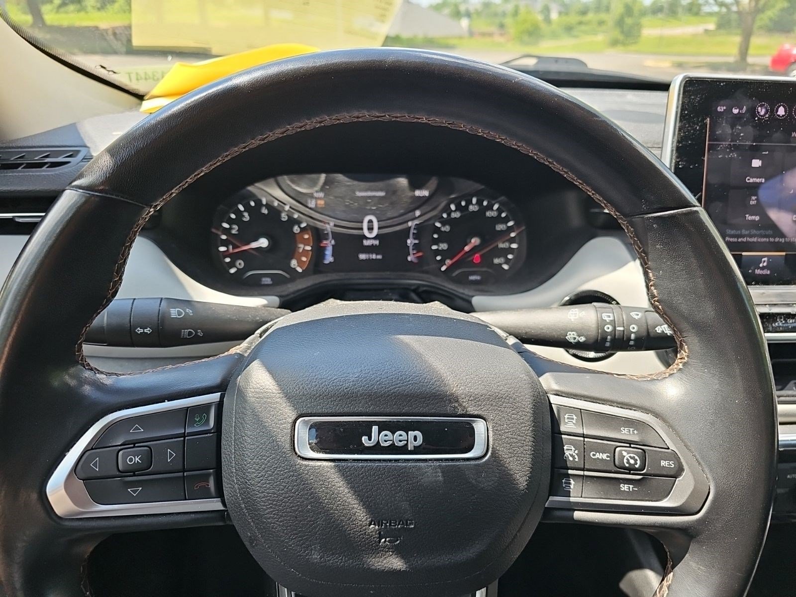 Used 2022 Diamond Black Crystal Pearlcoat Jeep Limited image 17