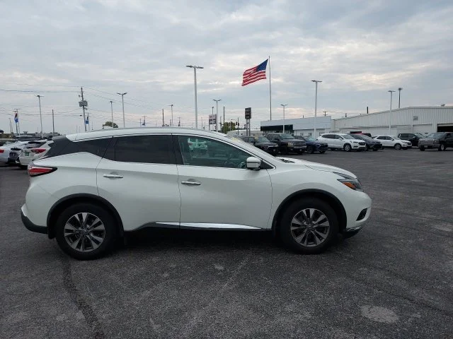 Used 2018 White Nissan SL image 3