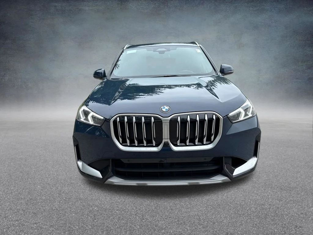 Used 2026 Blue BMW xDrive28i image 9