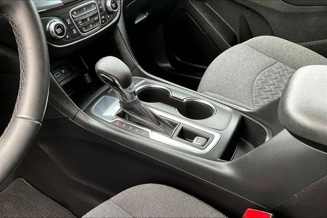 Used 2024 Red Chevrolet LT image 17