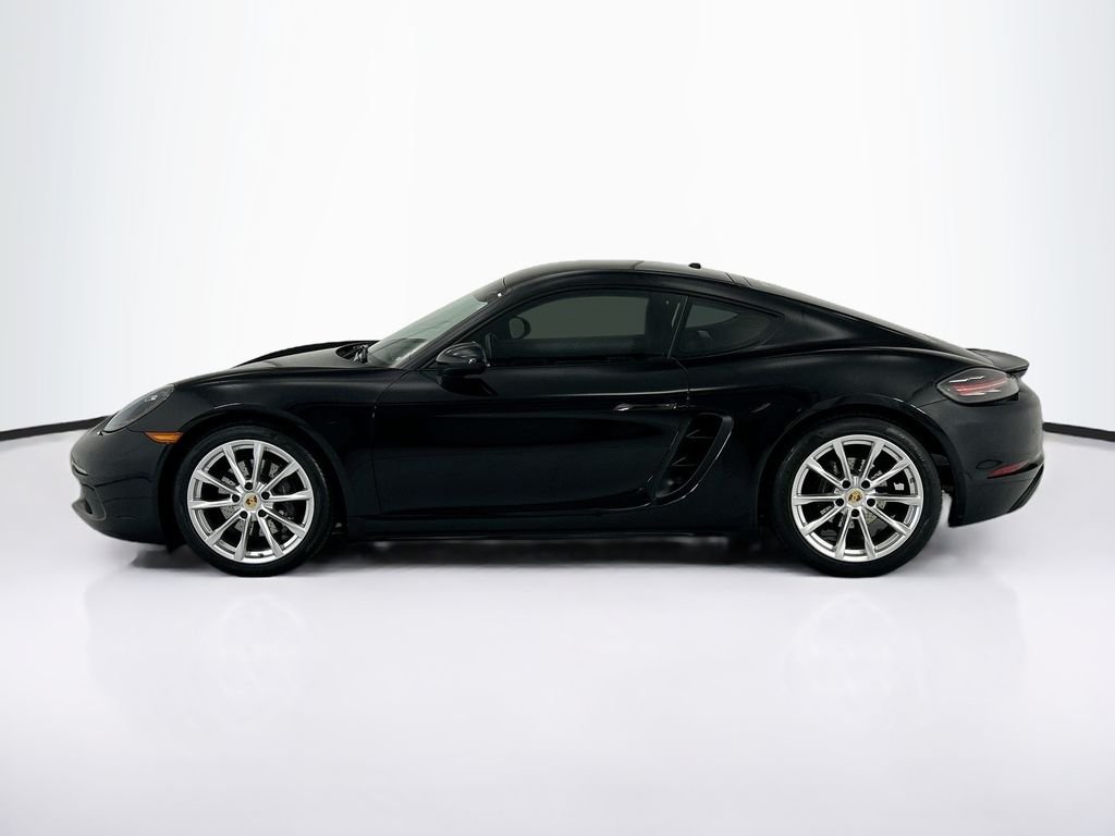 Used 2017 Black Porsche  image 8