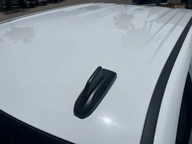 Used 2024 Summit White GMC Elevation image 11