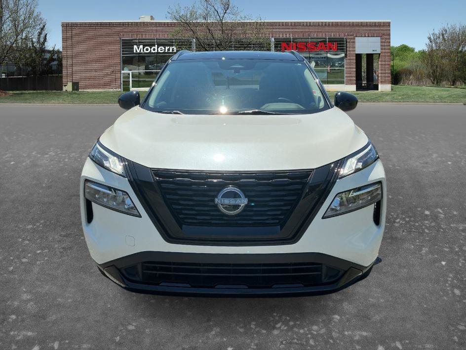 Certified Used 2023 Gun Metallic Nissan SV image 9