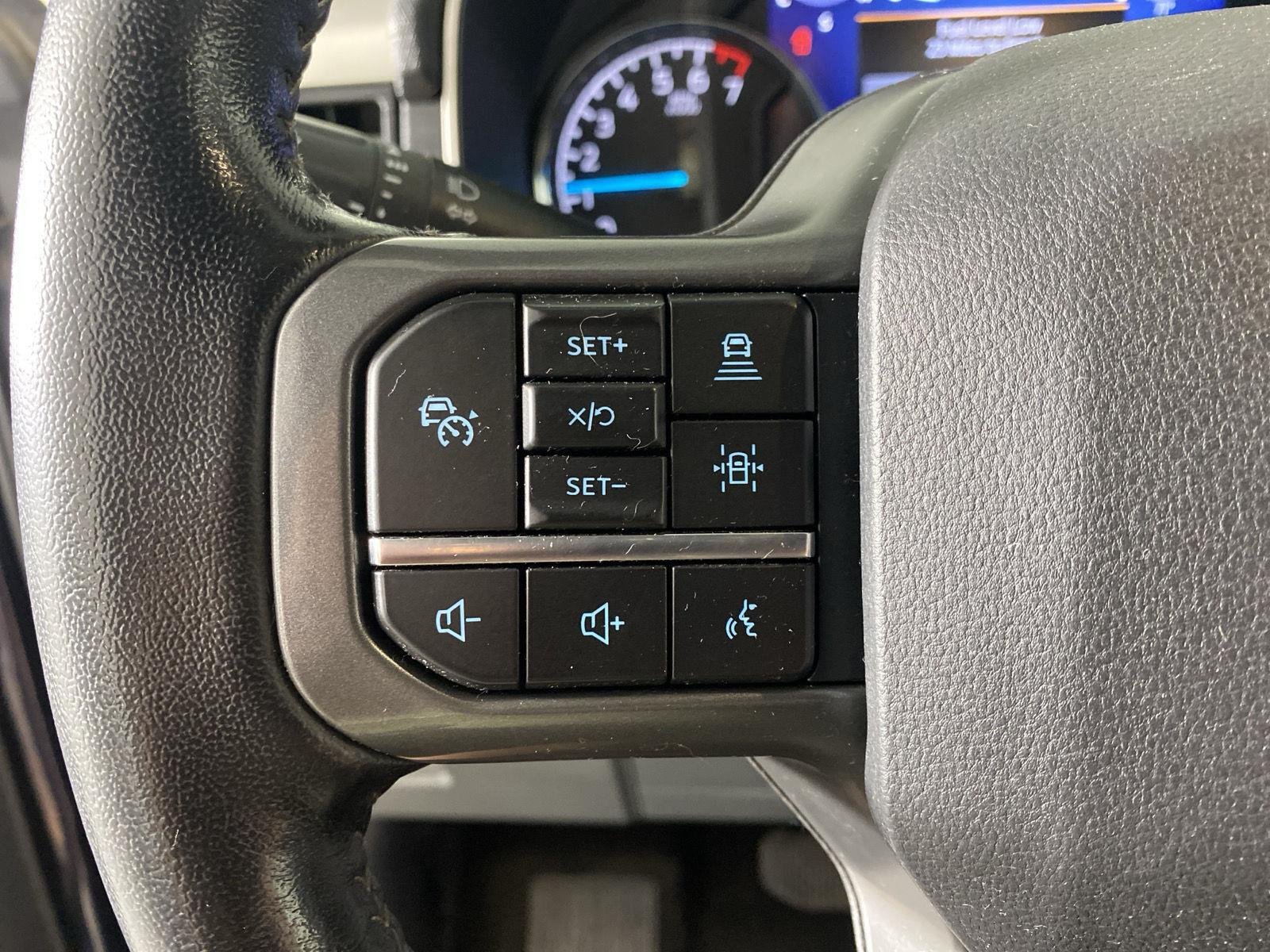Used 2021 Antimatter Blue Ford XLT image 18