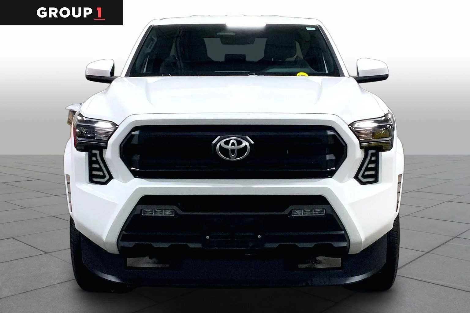Used 2025 Ice Cap Toyota SR5 image 4