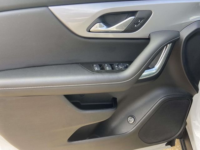 Used 2024 White Chevrolet LT image 11
