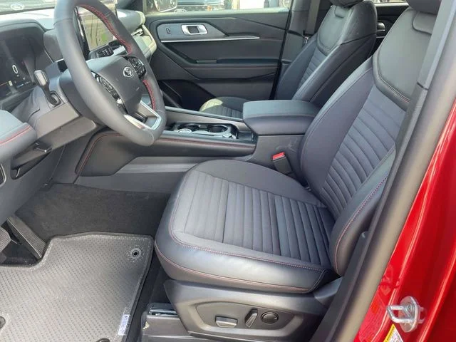 New 2026 Rapid Red Metallic Tinted Clearcoat Ford ST-Line image 7