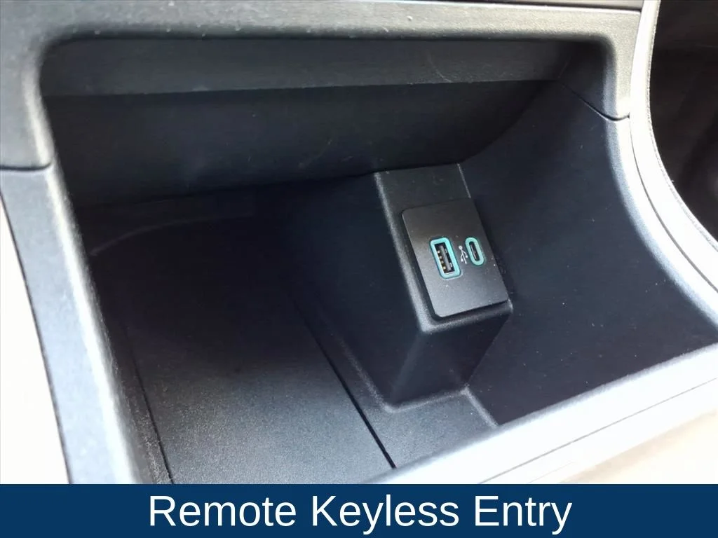 Used 2024 White Ford SEL image 6