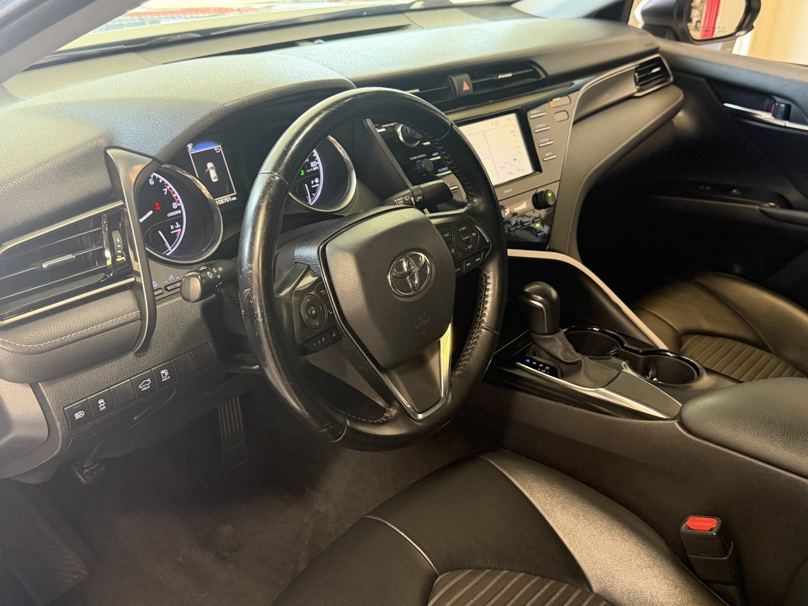 Used 2020 Celestial Silver Metallic Toyota SE image 18