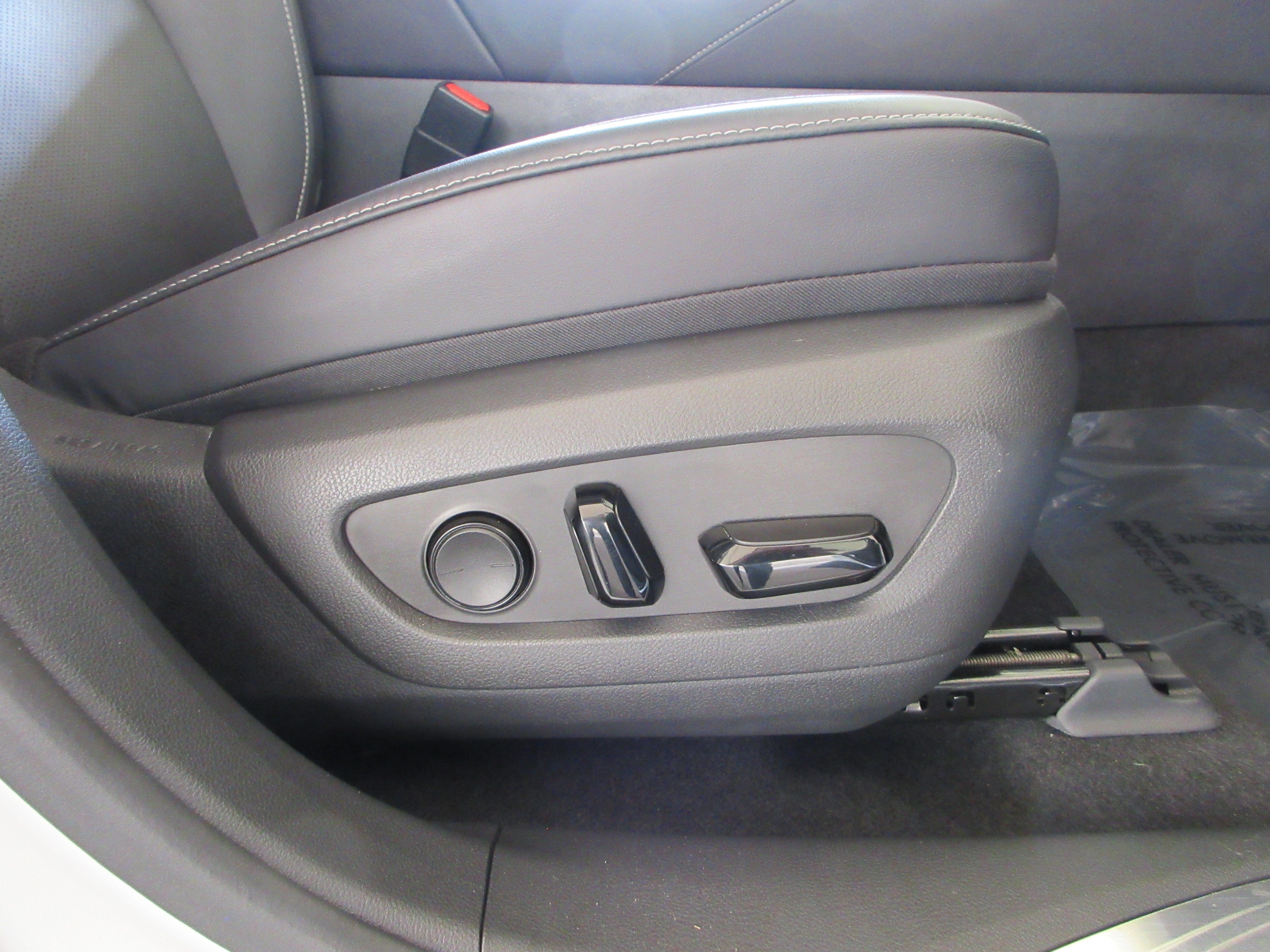 Certified Used 2024 EMINENT WHITE PEARL Lexus 350 Premium image 25