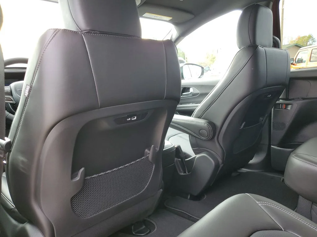 2026 Chrysler Pacifica Select - Photo 34