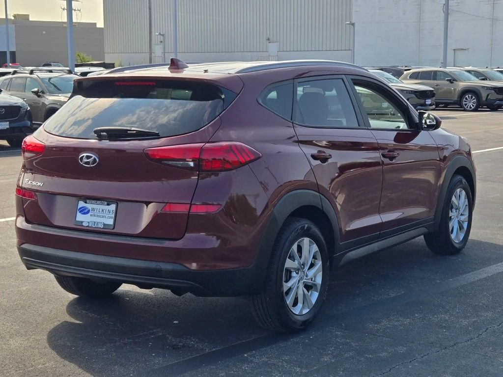 Used 2019 Red Hyundai Value image 10
