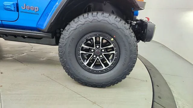 New 2026 Hydro Blue Pearl-Coat Exterior Paint Jeep Rubicon X image 15