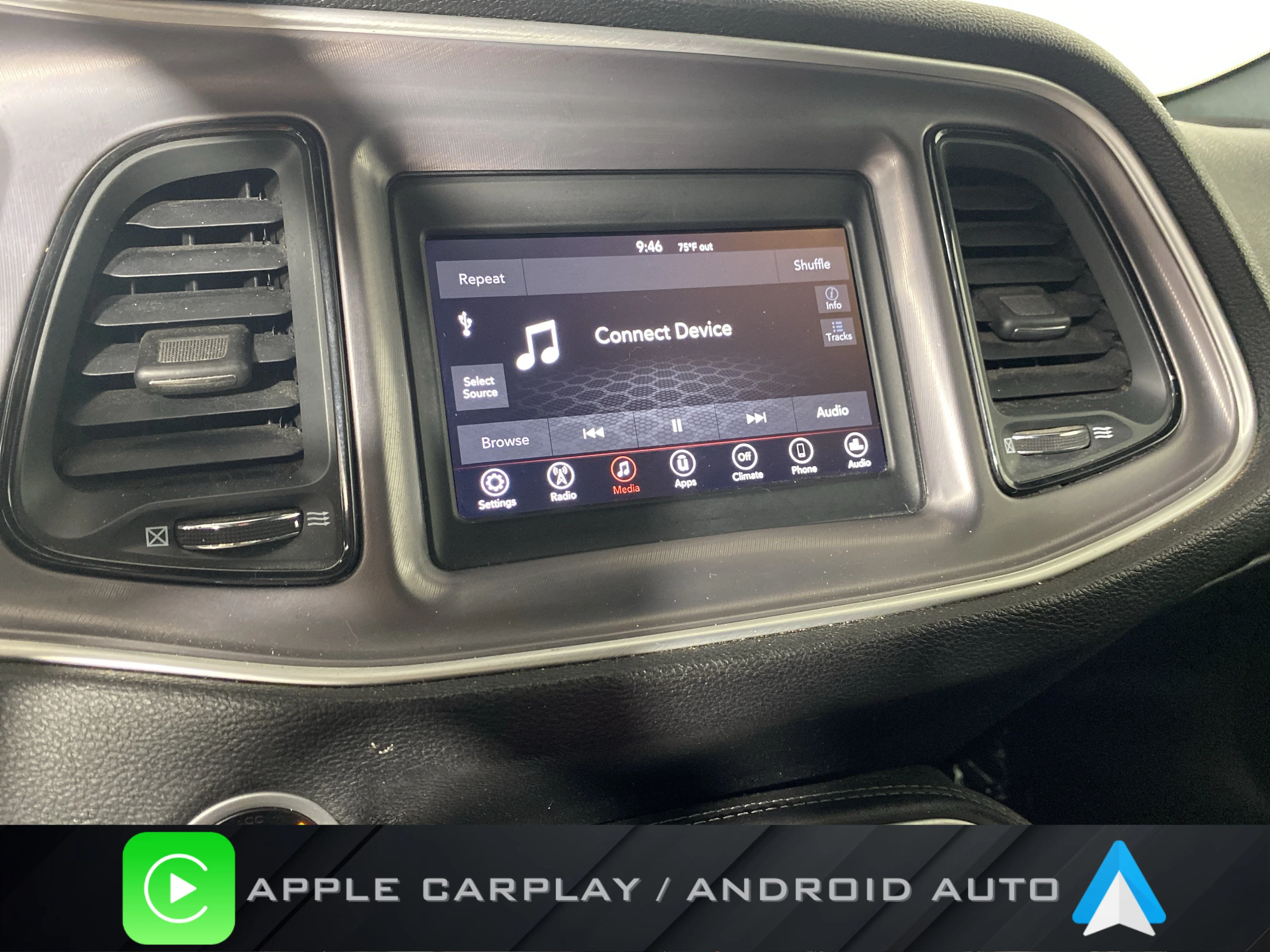 Used 2019 Go Mango Dodge SXT image 2