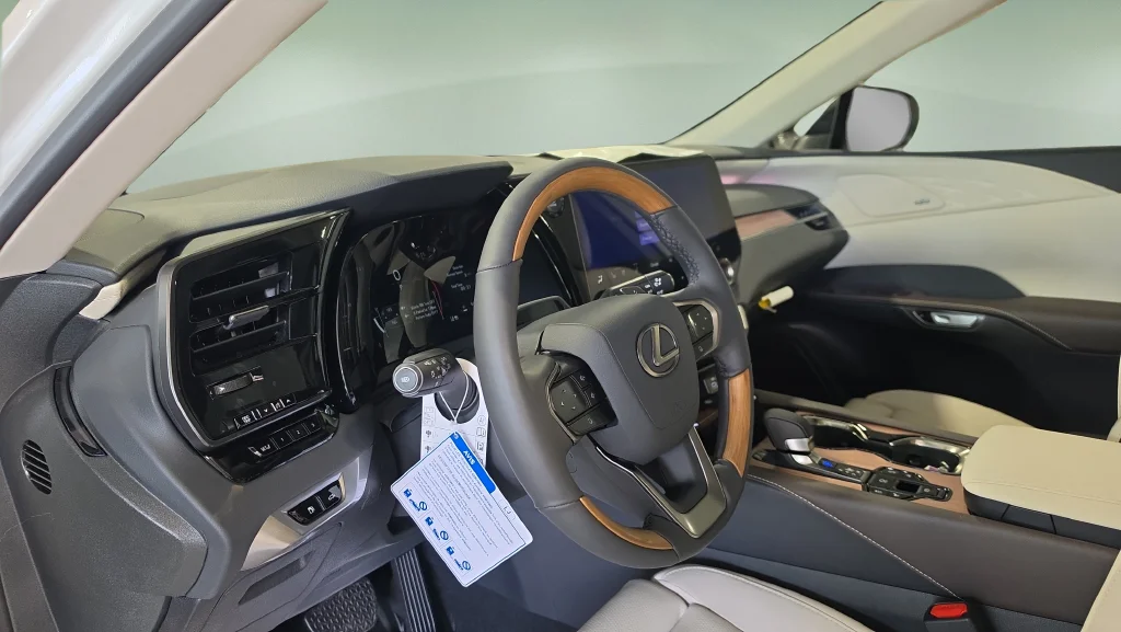 New 2026 Eminent White Pearl Lexus  350 LUXURY AWD image 14