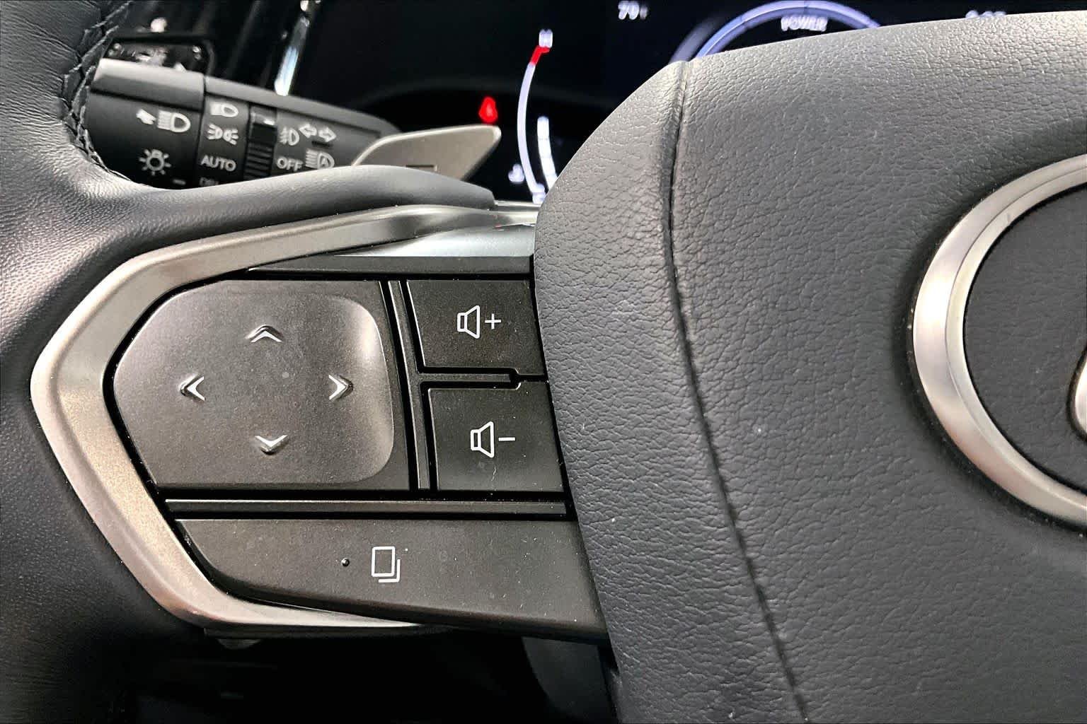 2026 Lexus NX Hybrid 350h - Photo 24