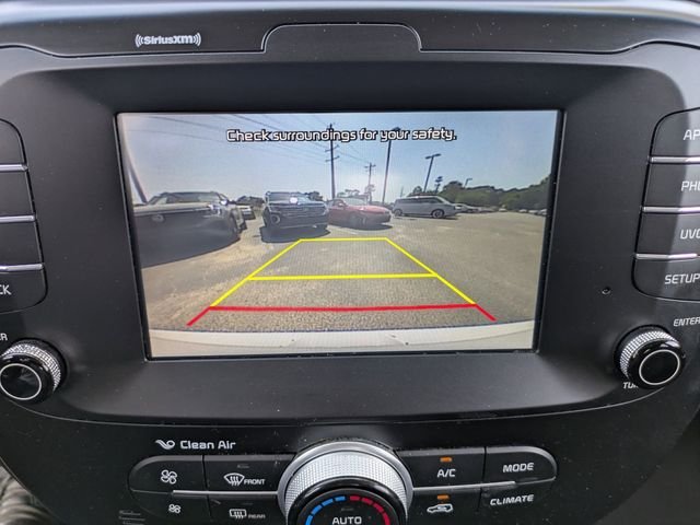 Used 2018 White Kia Plus image 20