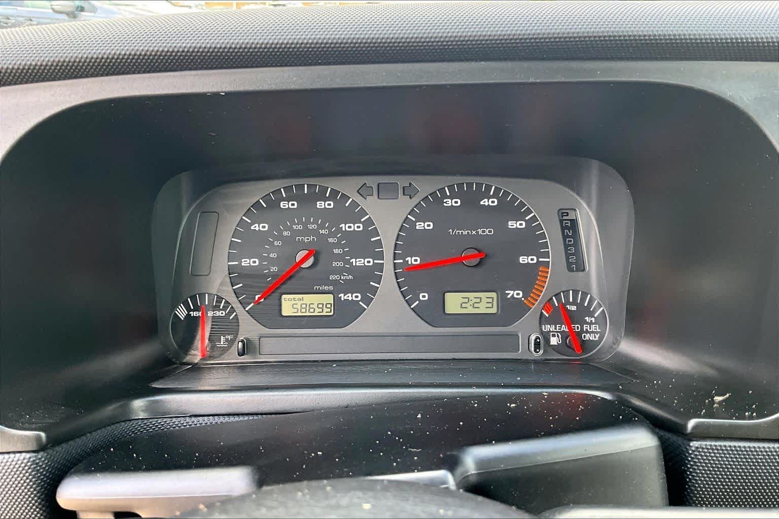 Used 2000 Bright Green Pearl Volkswagen GLS image 23