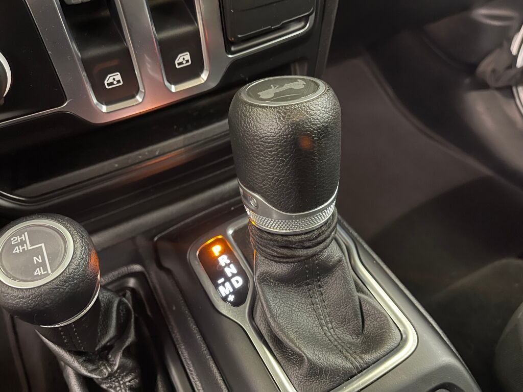 2021 Jeep Wrangler Sport S - Photo 13
