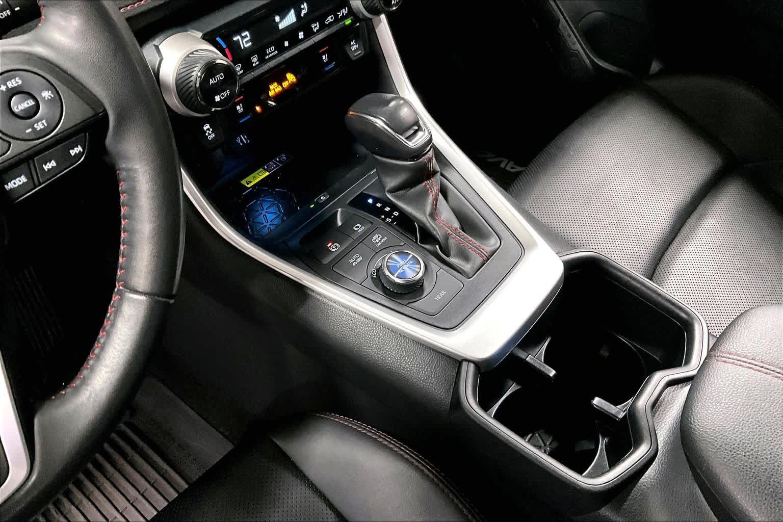 2023 Toyota RAV4 XSE - Photo 16