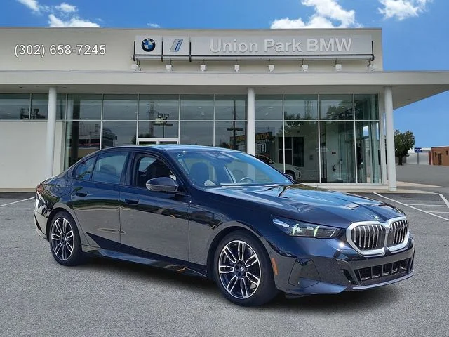 Certified Used 2024 Carbon Black Metallic BMW 540i xDrive image 3