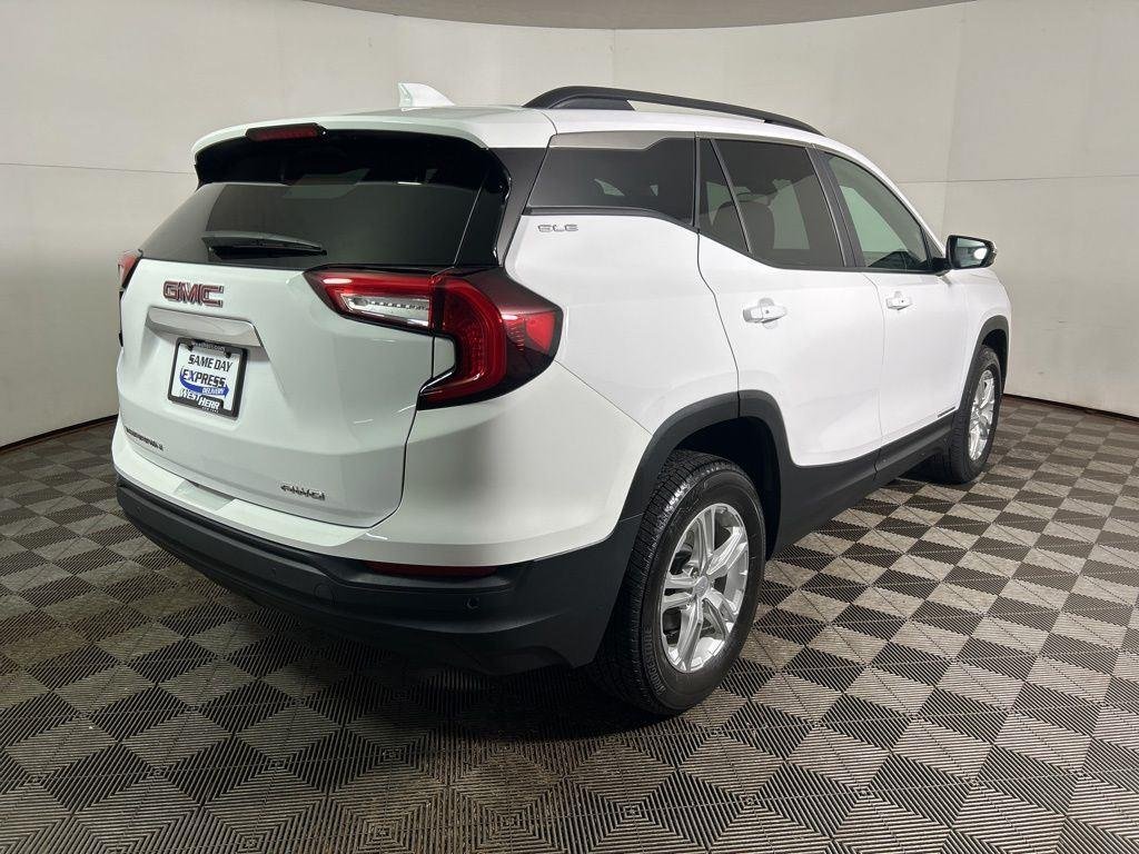 Used 2023 Summit White GMC SLE image 6