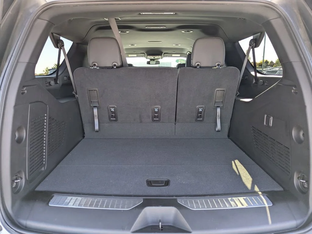 2023 Chevrolet Suburban RST - Photo 36