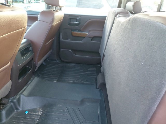 Used 2018 Red Chevrolet High Country image 5