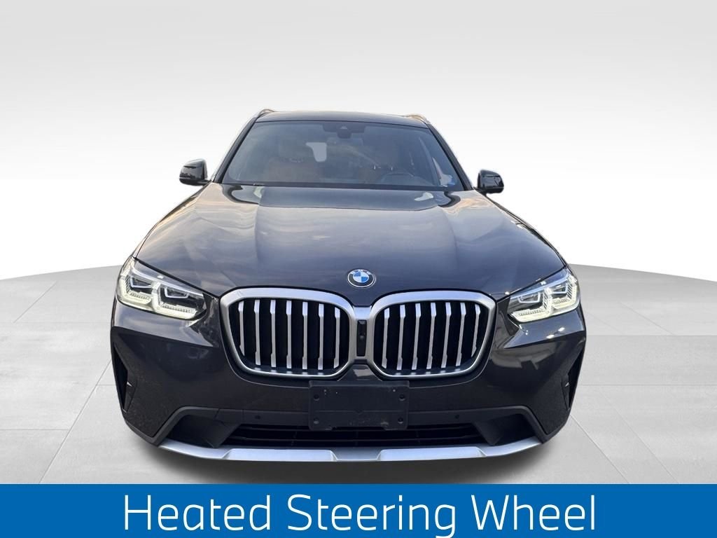 Used 2024 Gray BMW xDrive30i image 11