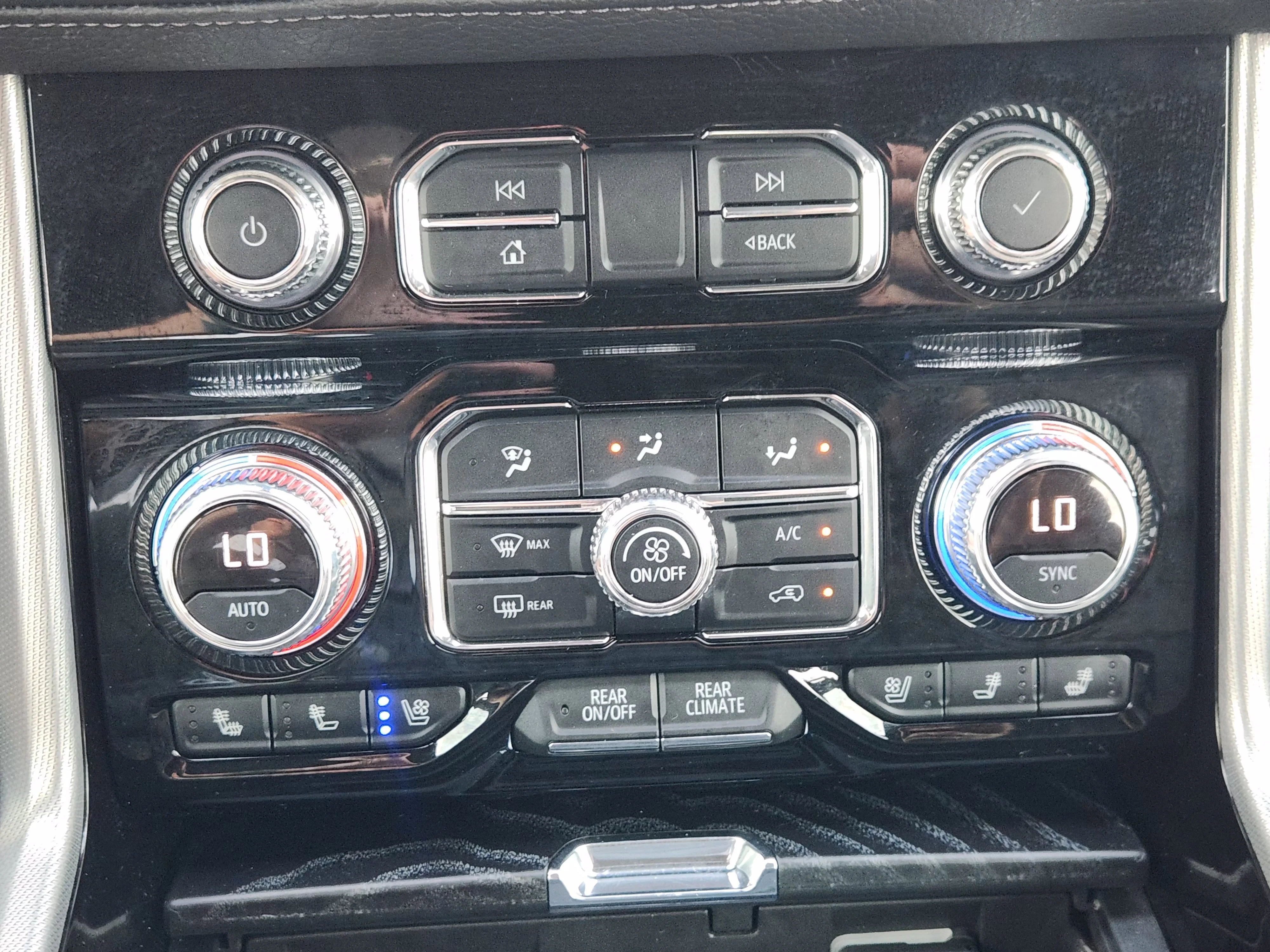 Used 2021 Onyx Black GMC Denali image 19