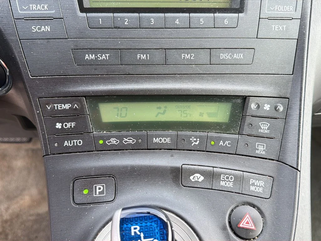 Used 2011 Silver Toyota Two image 21