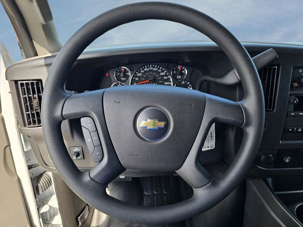 2025 Chevrolet Express Cargo Work Van - Photo 23