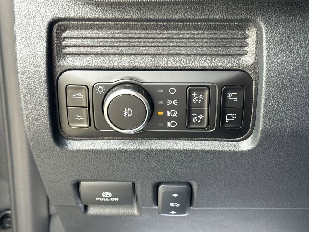 Used 2026  Ford XL image 21